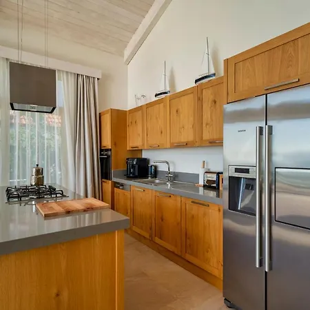 Mare - Seafront Private In Sovalye Island Villa