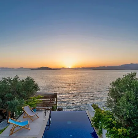 Villa Mare - Seafront Private In Sovalye Island *